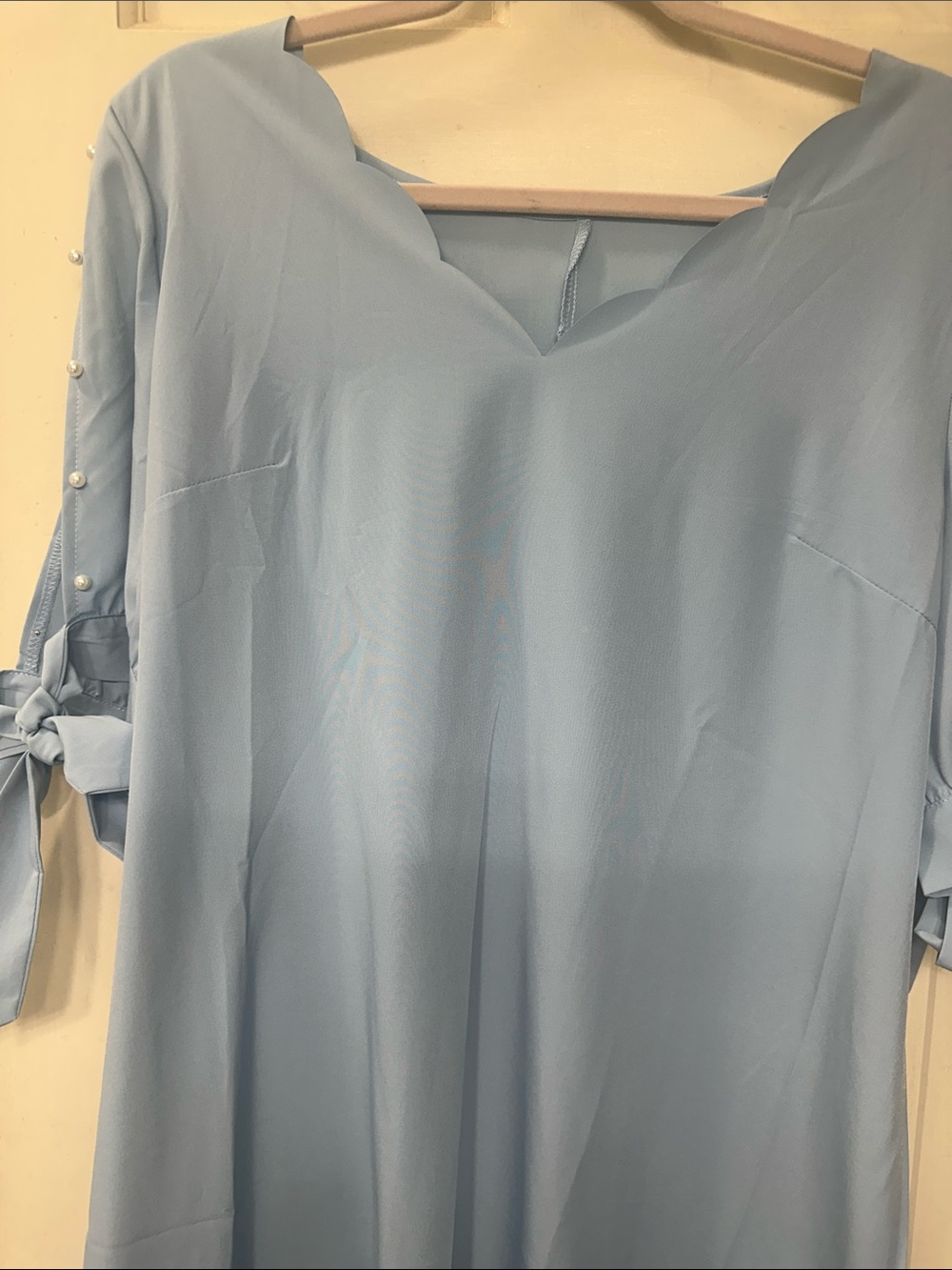 SHEIN Light Blue Scalloped V-Neck Dress with Pearl-Trim Sleeves
